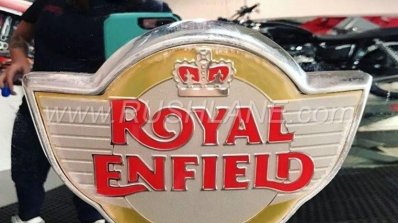 Royal Enfield Interceptor INT 650 spotted in US Chrome tank