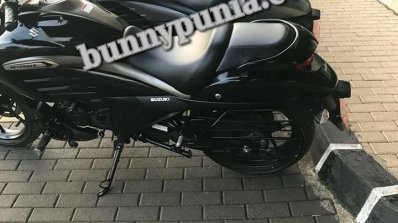 Suzuki Intruder 150 In Images left side