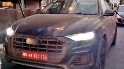 2018 Audi Q8 spy shot front three quarters