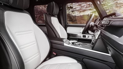 2018 Mercedes G-Class front seats