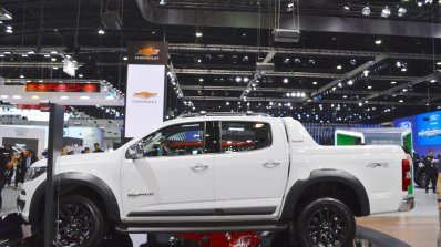 Chevrolet Colorado Centennial Edition profile at 2017 Thai Motor Expo