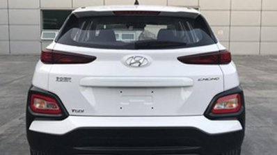 Hyundai Kona rear snapped in China