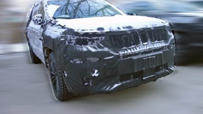 Jeep Grand Commander (Jeep 7-seat SUV) front three quarters spy shot