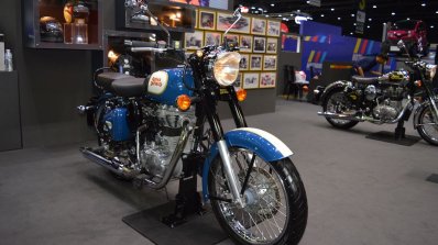 Royal Enfield Classic 500 Lagoon front right quarter at 2017 Thai Motor Expo
