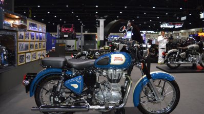 Royal Enfield Classic 500 Lagoon right side at 2017 Thai Motor Expo