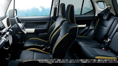 Suzuki Xbee cabin