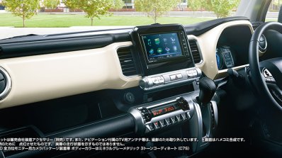 Suzuki Xbee interior dashboard