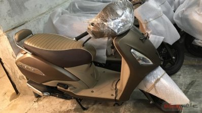 TVS Jupiter Classic Edition Matte Brown spotted right side