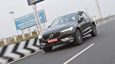 Volvo XC60 test drive review front angle motion shot