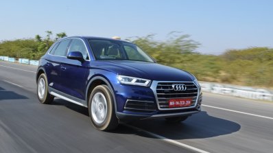 2018 Audi Q5 test drive review front three quarters motion