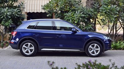 2018 Audi Q5 test drive review side view