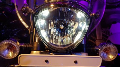 2018 Bajaj Avenger 220 Cruise unveiled headlight