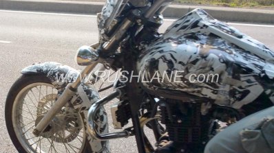 2018 Bajaj Avenger Cruise 220 spied left side front section