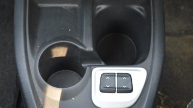 Datsun redi-GO 1.0 MT Lime cup holders