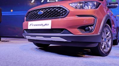 Ford Freestyle bumper