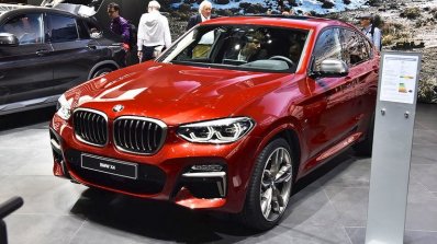 2018 BMW X4 M40d front three quarters left side at 2018 Geneva Motor Show