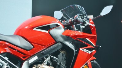 2018 Honda CBR650F right side fairing at 2018 Auto Expo