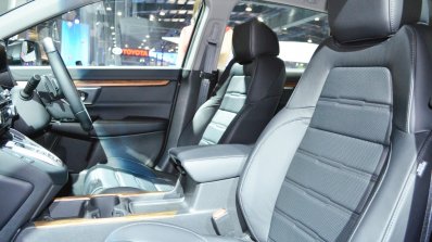 2018 Honda CR-V front seats at Auto Expo 2018