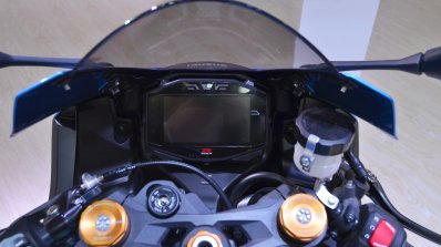 2018 Suzuki GSX-R1000R Blue cockpit at 2018 Auto Expo