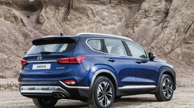 2019 Hyundai Santa Fe rear three quarters