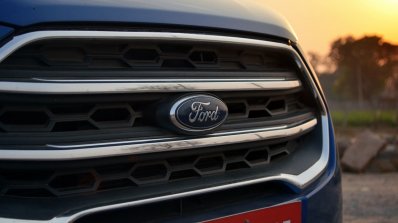 Ford EcoSport Petrol AT review grille