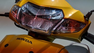 Honda Activa 5G headlamp at 2018 Auto Expo