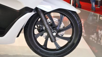 Honda PCX Electric Concept front suspension at 2018 Auto Expo