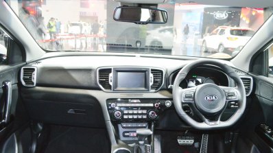 Kia Sportage dashboard at Auto Expo 2018