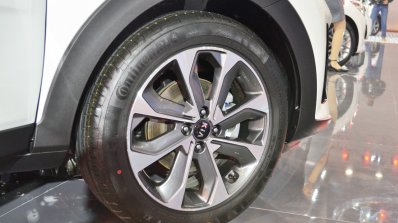 Kia Stonic wheel at Auto Expo 2018