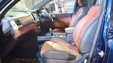 Mahindra Rexton front seats at Auto Expo 2018