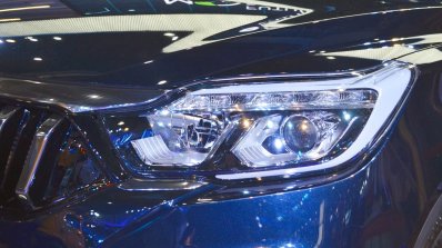 Mahindra Rexton headlamp at Auto Expo 2018