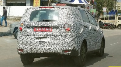 Mahindra U321 MPV spy shot rear angle