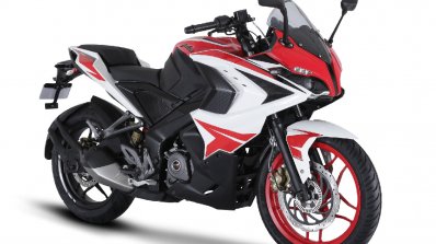 Pulsar RS200 - Racing Red press front right quarter