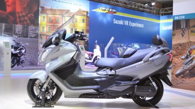 Suzuki Burgman 650 left side at 2018 Auto Expo