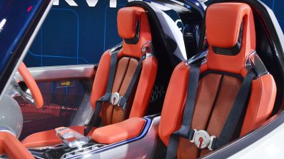 Suzuki e-Survivor concept front seats