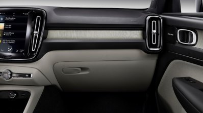 Volvo XC40 Inscription dashboard passenger side
