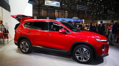 2018 Hyundai Santa Fe right side at 2018 Geneva Motor Show