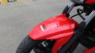 2018 TVS Apache RTR 160 4V First ride review front fender