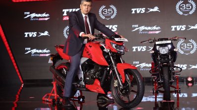 18 Tvs Apache Rtr 160 4v Launched At Inr 81 490