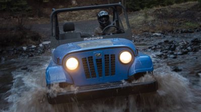 Mahindra Roxor front