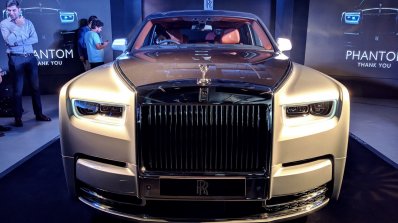 Rolls Royce Phantom VIII front