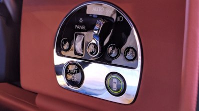 Rolls Royce Phantom VIII headlight controls