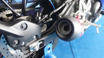 Yamaha YZF-R15 v3.0 track ride review Daytona exhaust tip