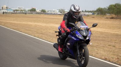Yamaha YZF-R15 v3.0 track ride review front right quarter action
