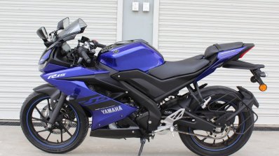Yamaha YZF-R15 v3.0 track ride review left side