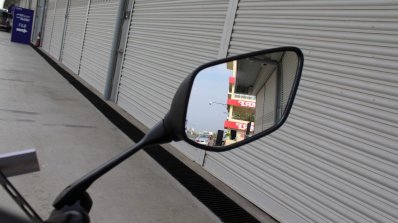 Yamaha YZF-R15 v3.0 track ride review rear view mirror