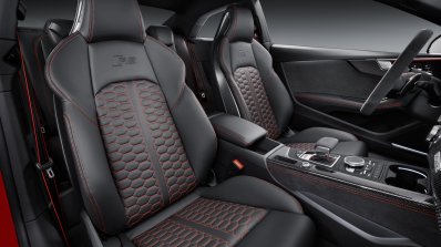 2018 Audi RS 5 Coupe front seats