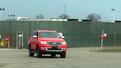 2018 Ford Everest (2018 Ford Endeavour) front three quarters right side spy shot USA