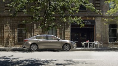 2018 Ford Focus Sedan profile