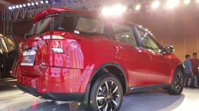 2018 Mahindra XUV500 facelift rear three quarters low